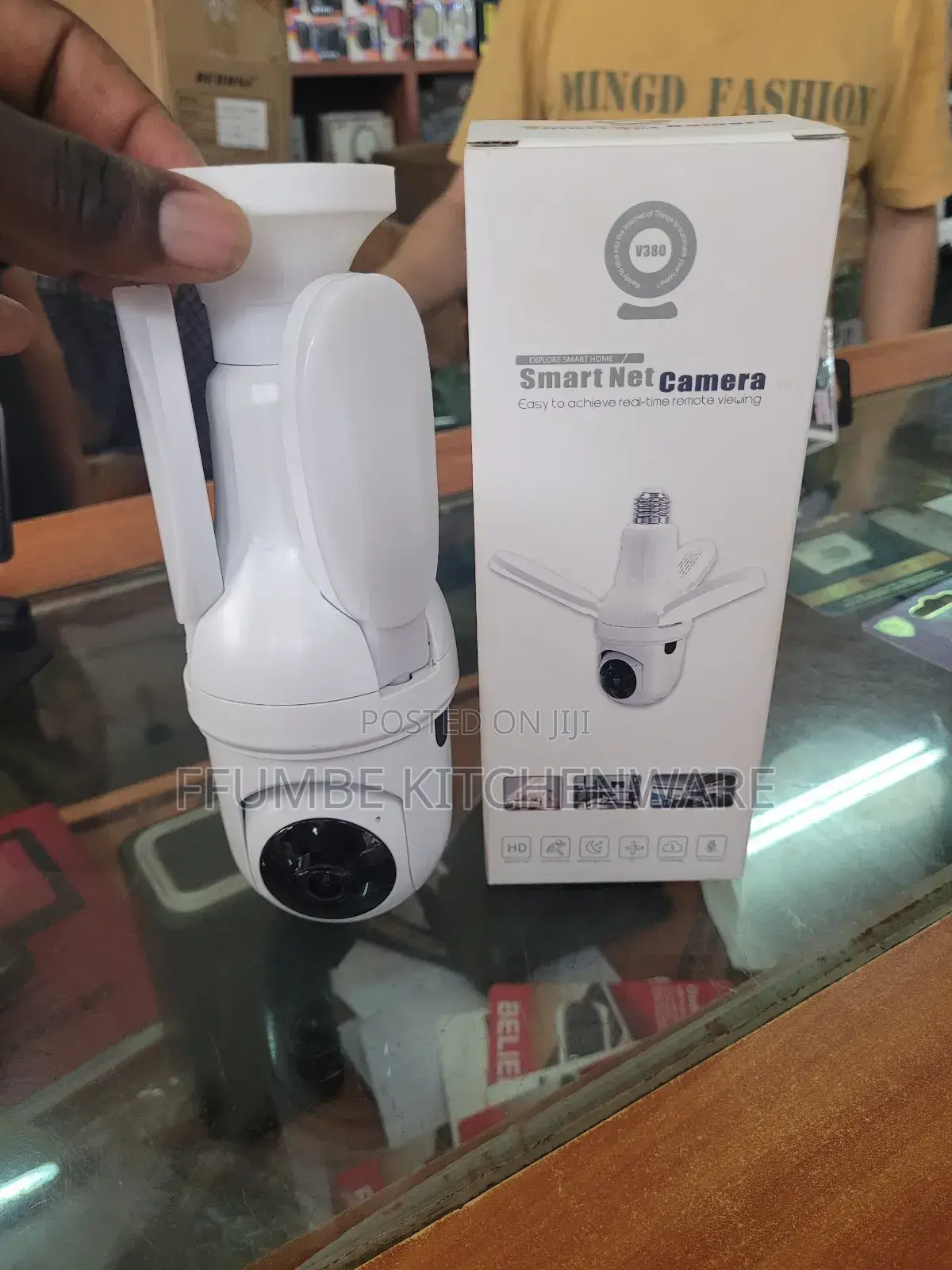 Bulb Camera V380