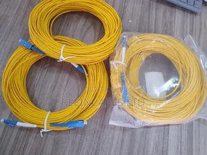 Fiber Patchcord Lc-sc 30m Sm Simplex