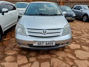 Toyota IST 2008 Silver