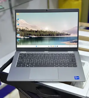 New Laptop Dell Latitude 5320 8GB Intel Core i5 SSD 256GB