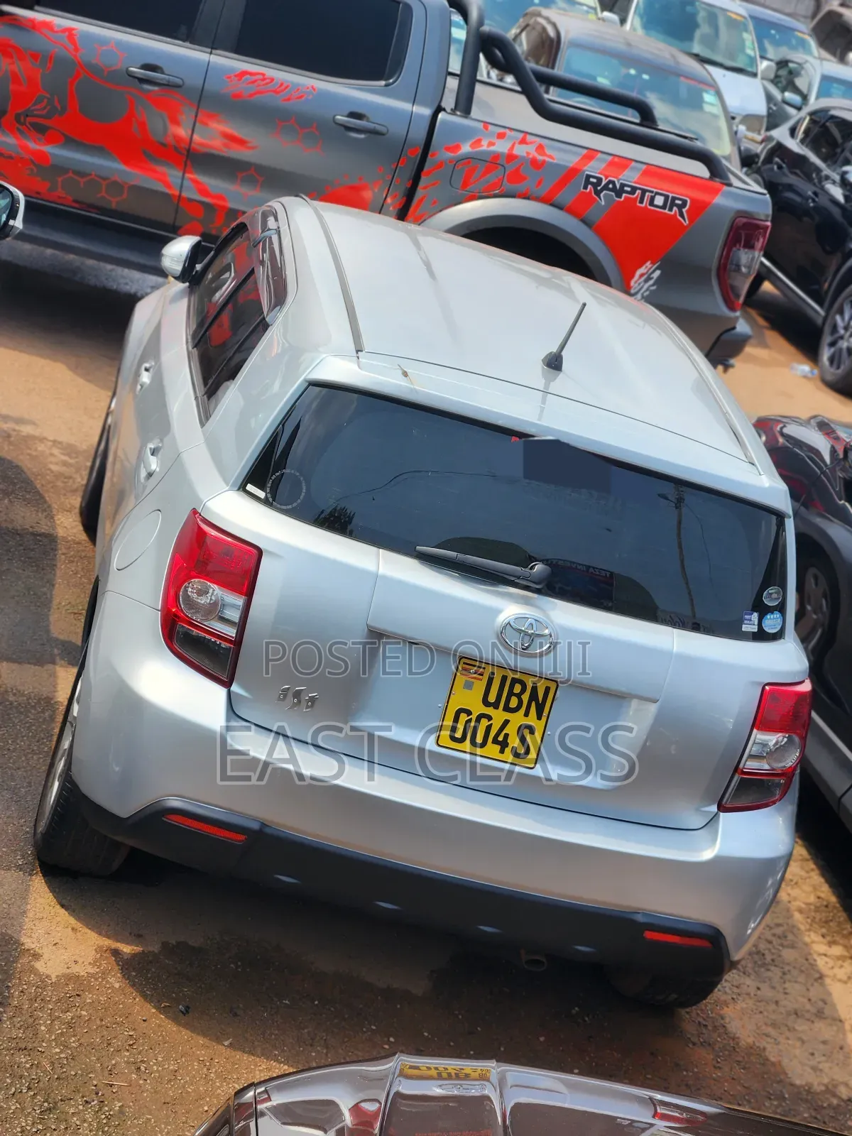 Toyota IST 2010 Silver