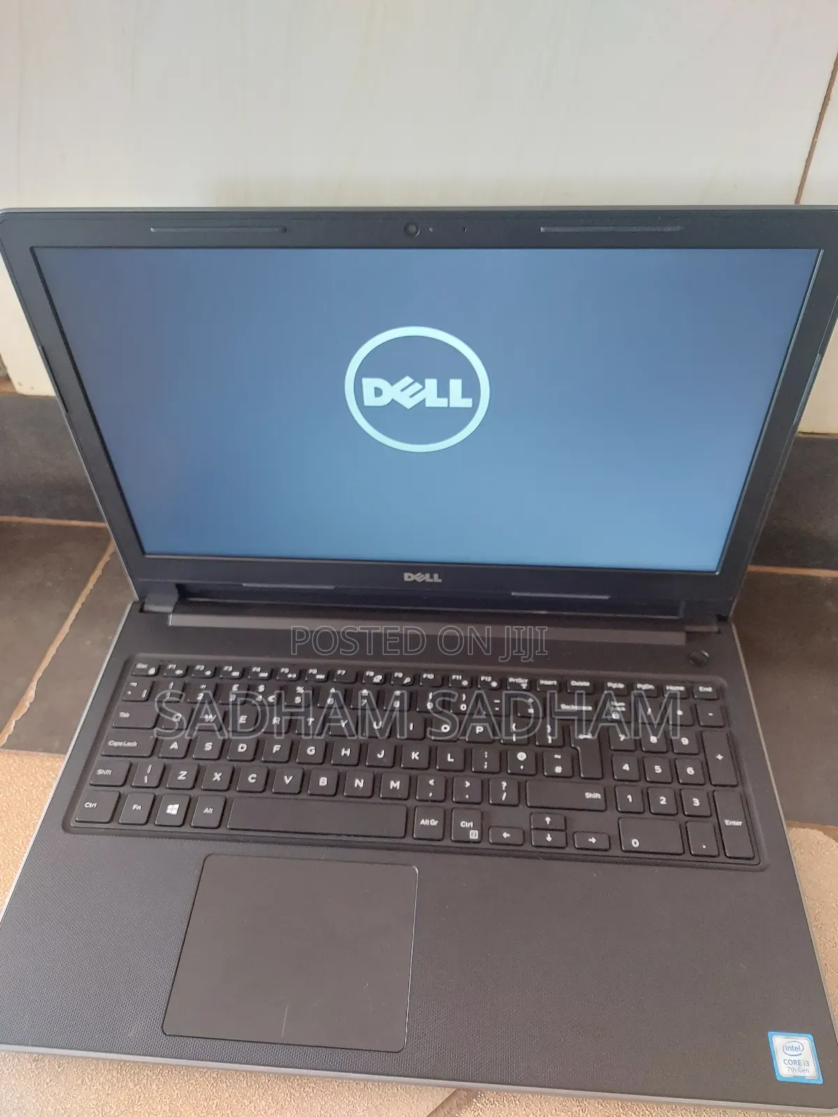 Laptop Dell Vostro 15 3568 4GB Intel Core i3 SSD 128GB