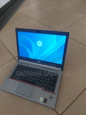 Laptop Fujitsu Lifebook E743 8GB Intel Core i5 SSD 256GB