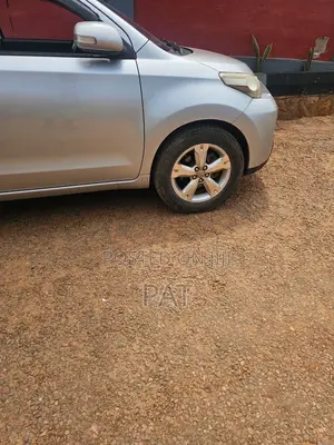 Toyota IST 2010 Silver