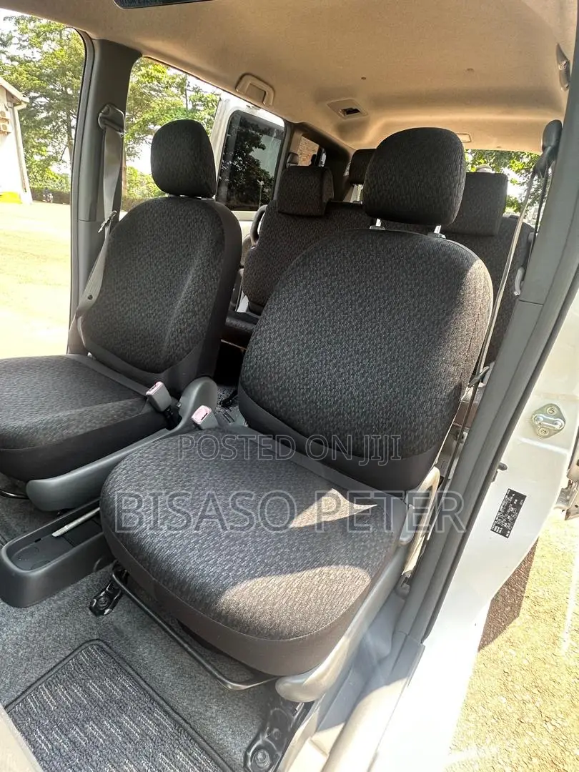 Toyota Sienta 1.5 AWD 2011 White