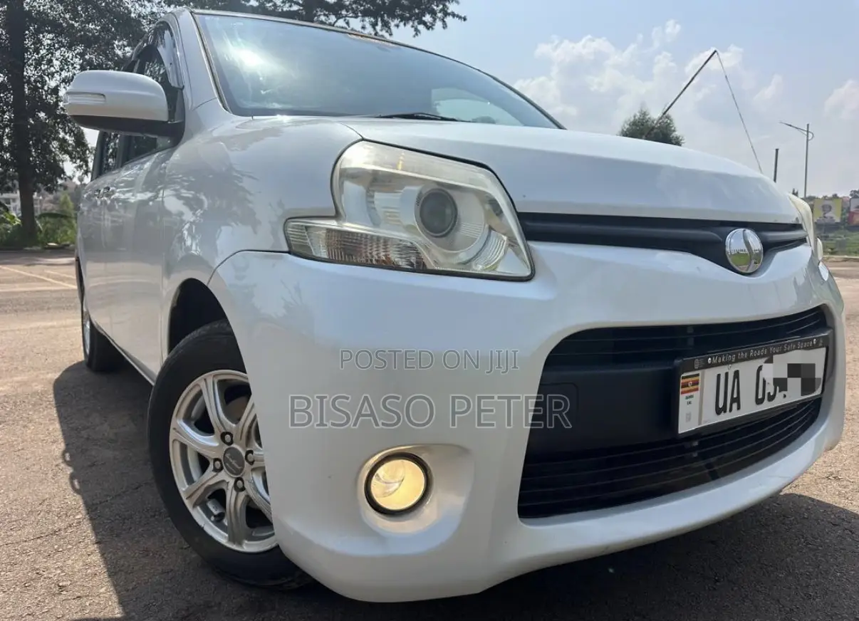 Toyota Sienta 1.5 AWD 2011 White