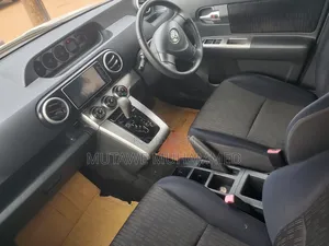 Toyota Corolla Rumion 2011 White