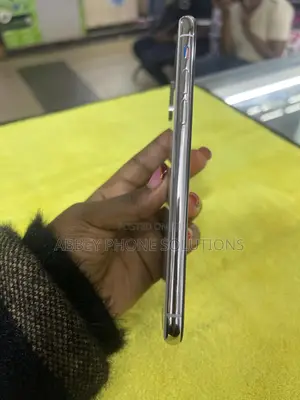 Apple iPhone X 256 GB White