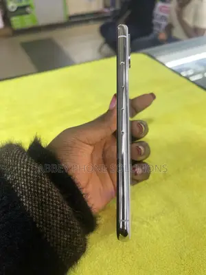 Apple iPhone X 256 GB White