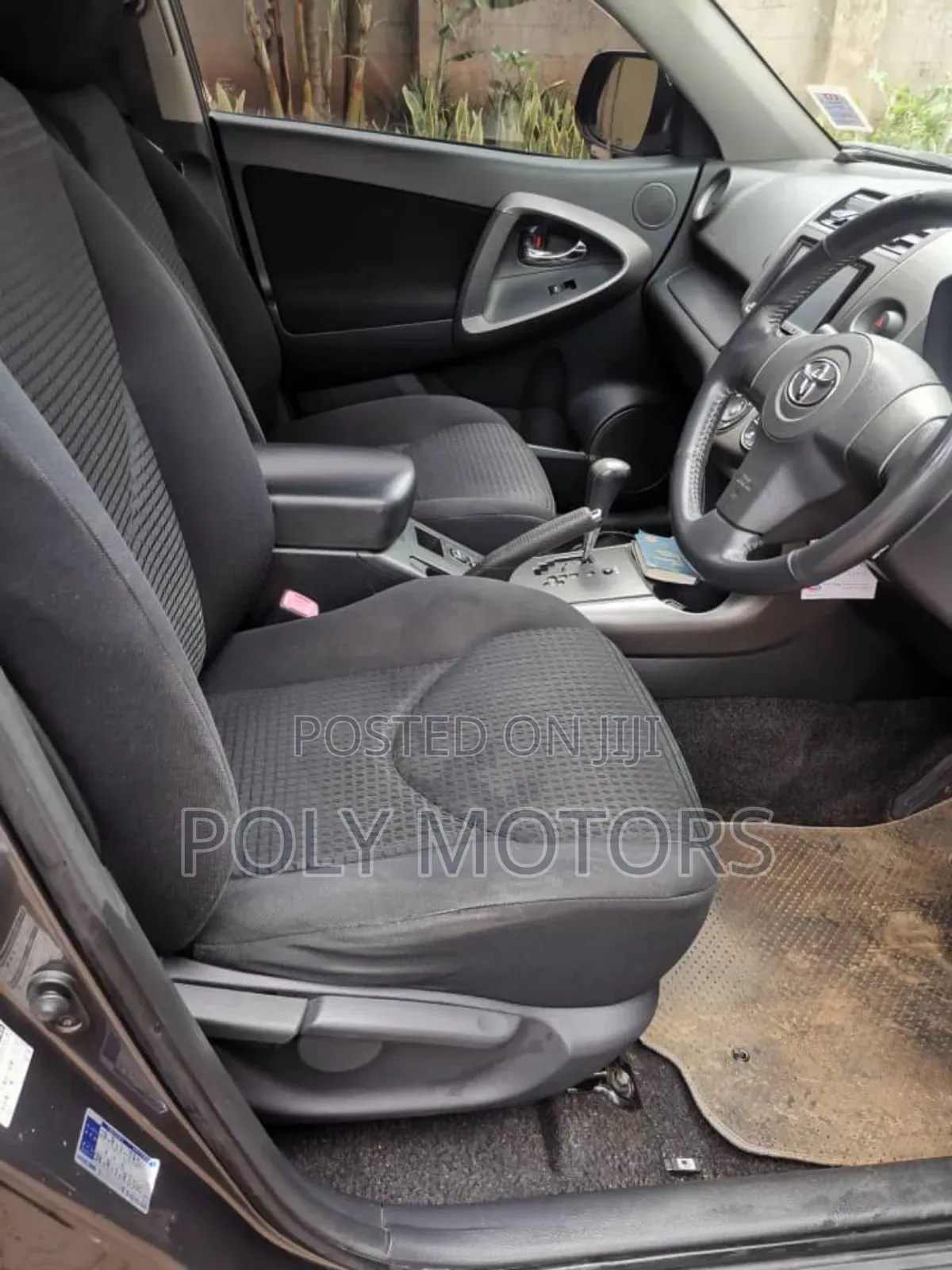 Toyota Vanguard 2010 Gray