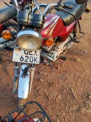 Bajaj Boxer 100 2021 Red