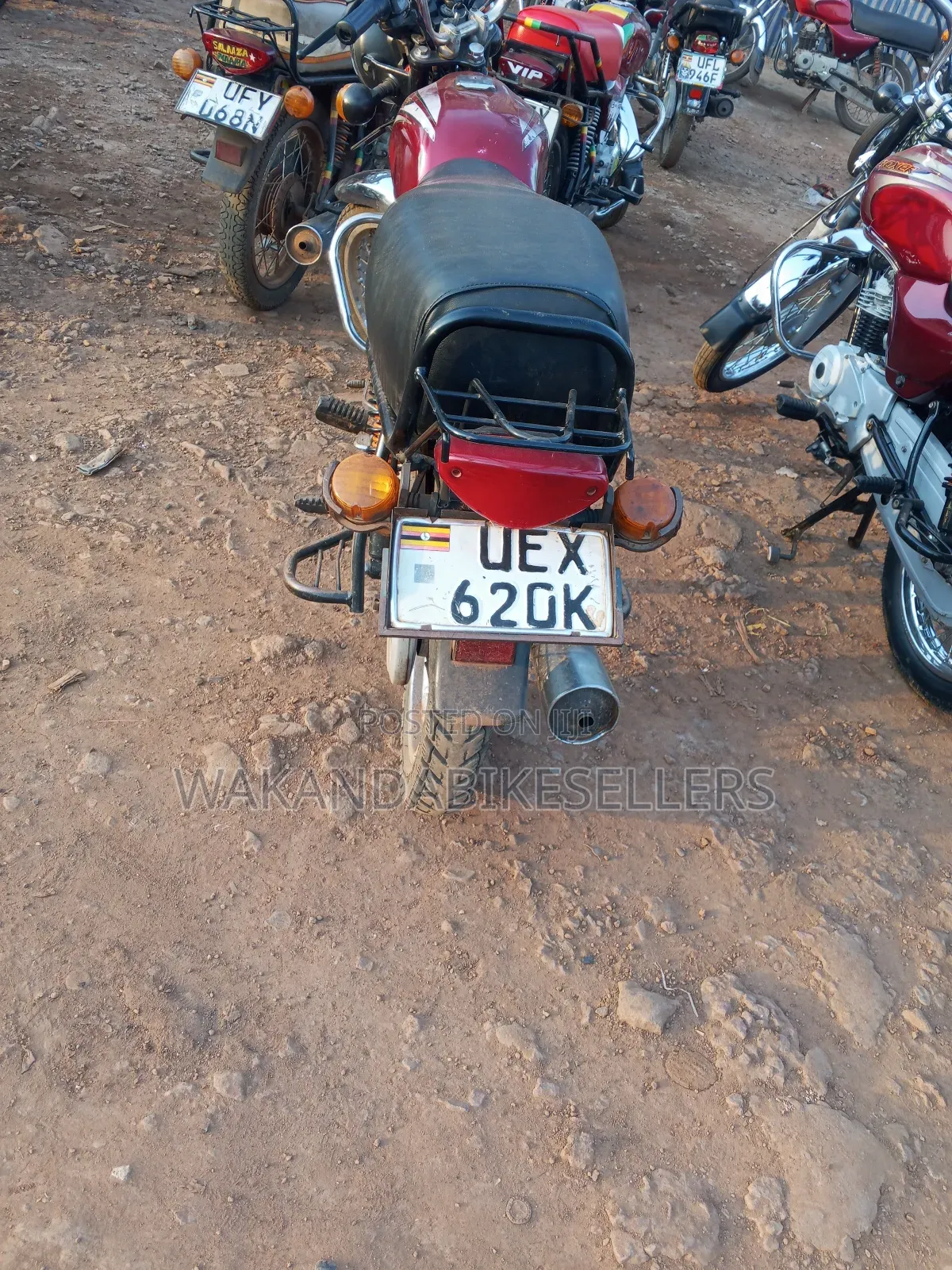 Bajaj Boxer 100 2021 Red
