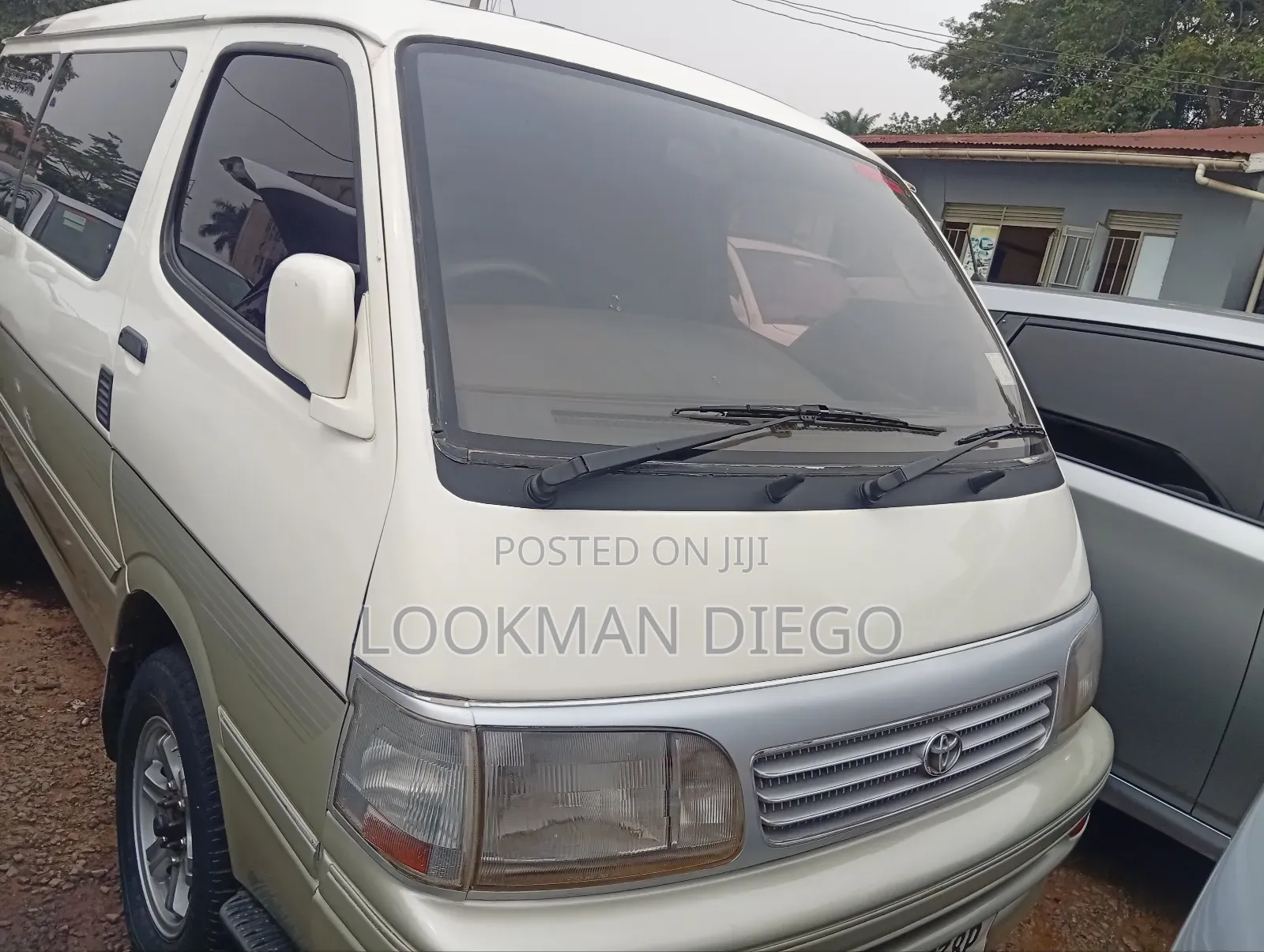 Toyota HiAce 2001 Grey
