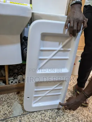 Urinal Seperator