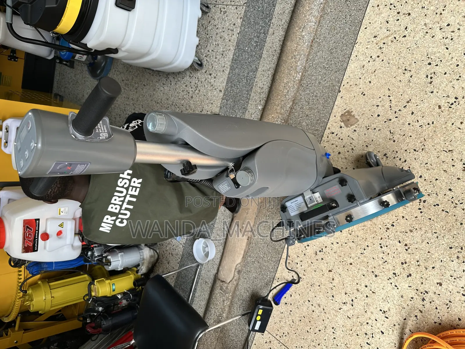 Automatic Floor Scrubber Machine