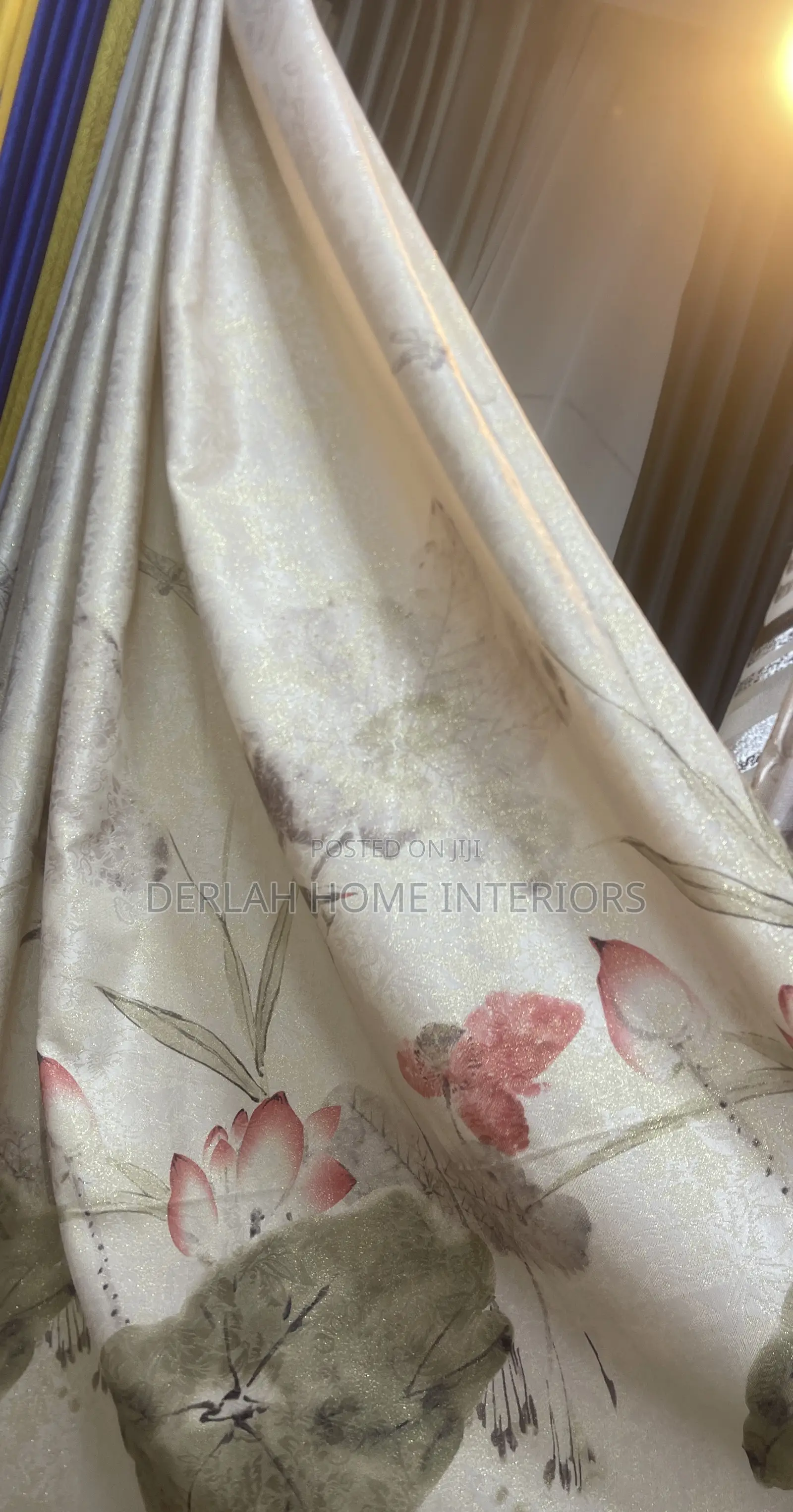 Low Price Home Curtains (Per Ready Meter )