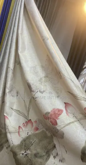 Low Price Home Curtains (Per Ready Meter )