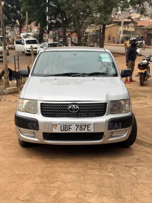 Toyota Succeed 2007 Silver