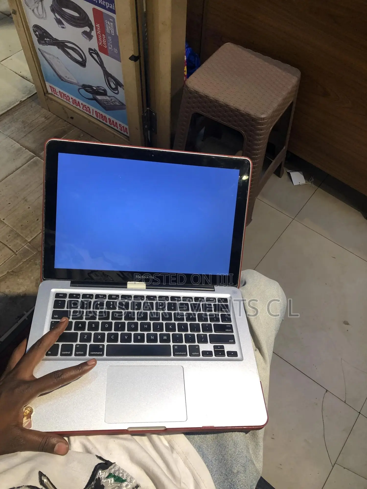 Laptop Apple MacBook Pro 4GB Intel Core 2 Duo SSD 256GB