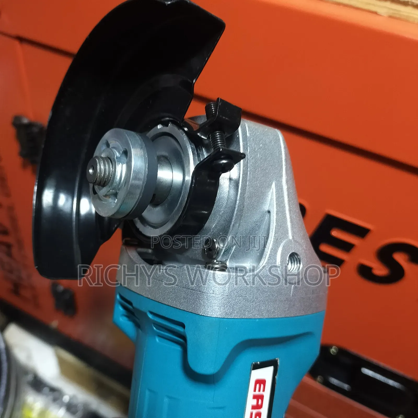 Rechargeable Grinder