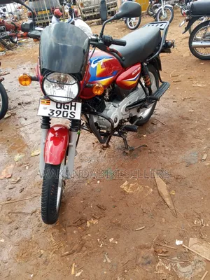 Bajaj Boxer 125 2024 Red