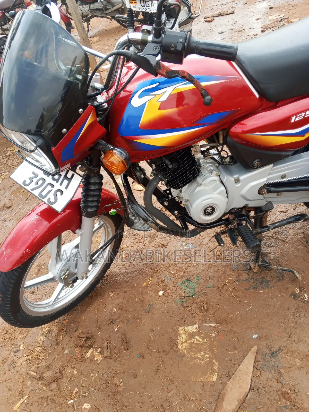Bajaj Boxer 125 2024 Red