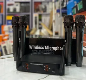 4 in Wireless Microphone With Antenna Receiver