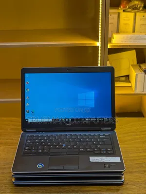 Laptop Dell Latitude E7450 4GB Intel Core i5 HDD+SSD 500GB