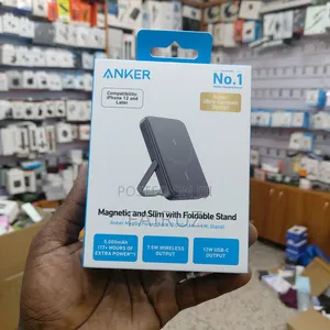 Slim 5000mah Magnetic Power Bank With Foldable Stand Anker