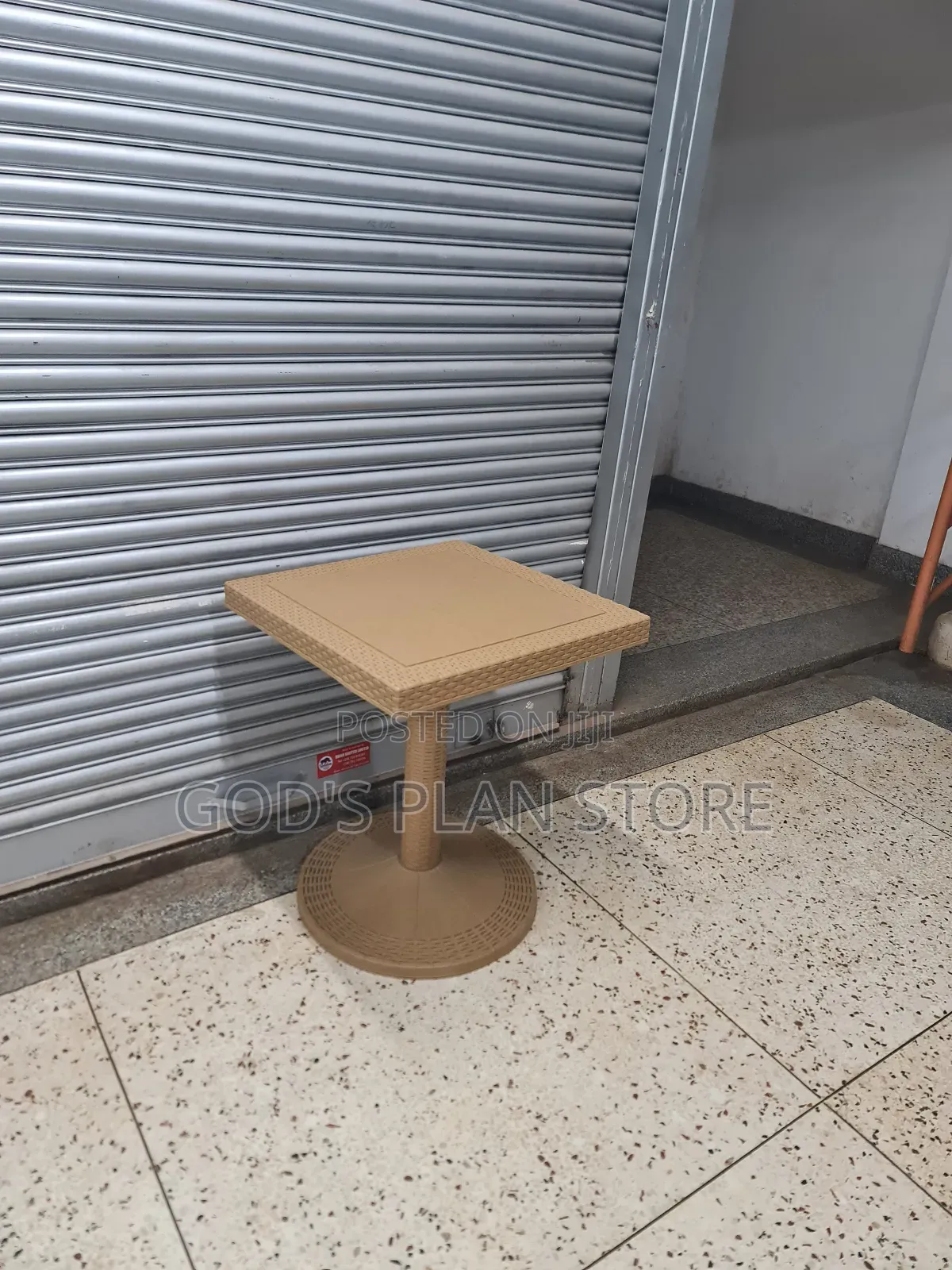 Ever Plastic Table Ever Plastic Table