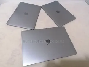 Laptop Apple MacBook Pro 2017 16GB Intel Core i7 HDD+SSD 512GB