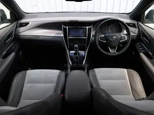 Toyota Harrier 2.0 2017 Blue