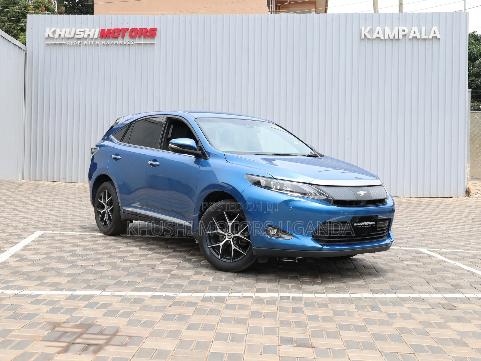 Toyota Harrier 2.0 2017 Blue