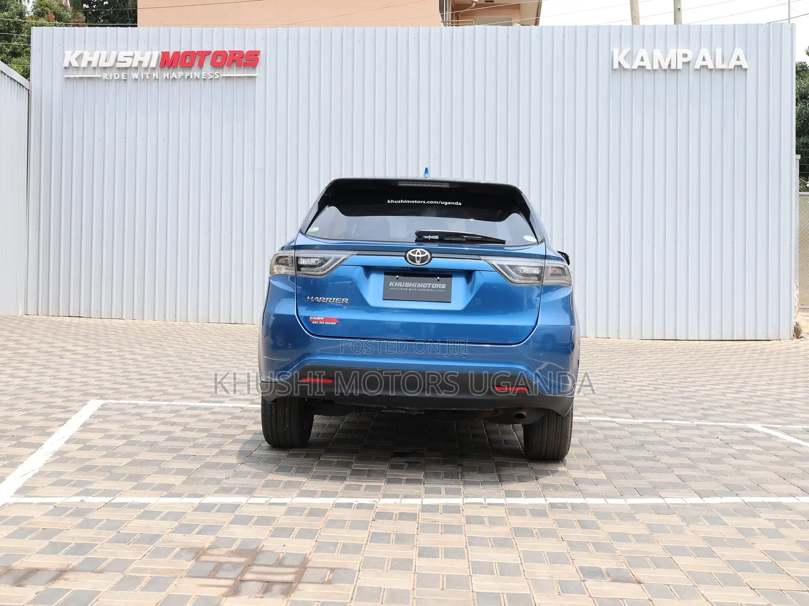 Toyota Harrier 2.0 2017 Blue