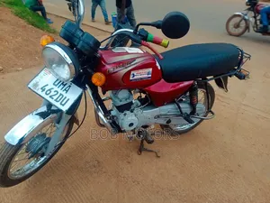 Bajaj Boxer 2025 Red