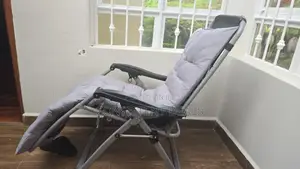 Zero Gravity Recli Chair With  Cushion