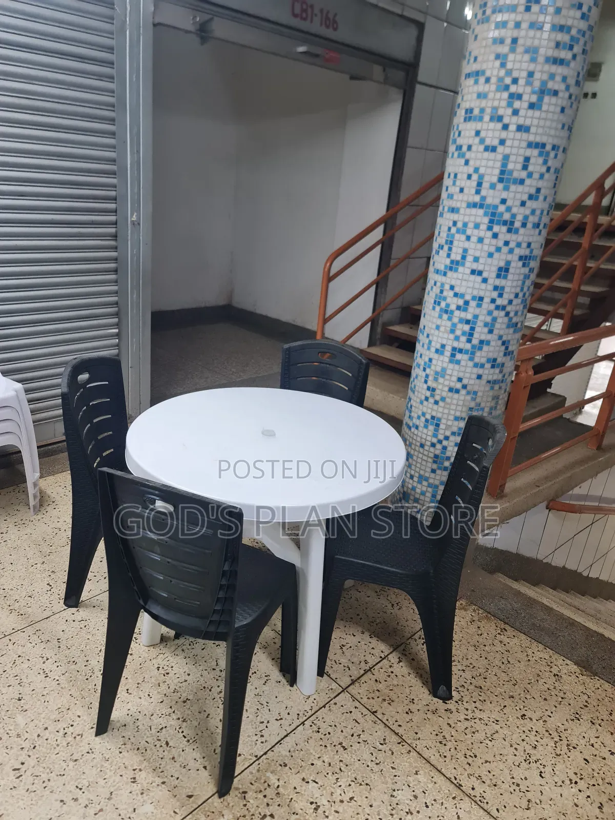 French Indoor /Outdoor Plastic Table and Chairs