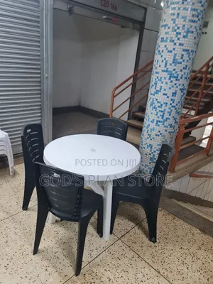 French Indoor /Outdoor Plastic Table and Chairs