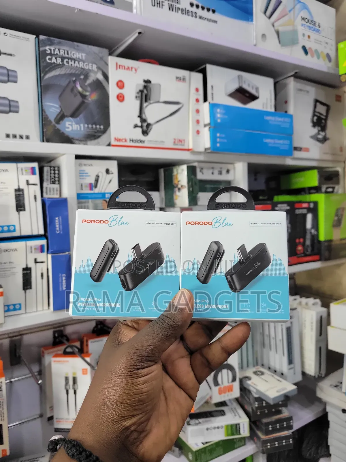 Porodo Blue Clipmic Pro Wireless Microphone.