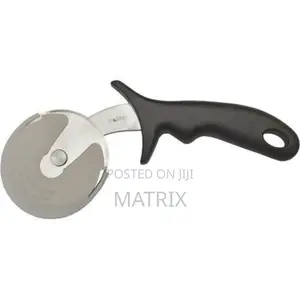 Professional Stainless Steel Pizza Cutter With Ergonomic Grip
