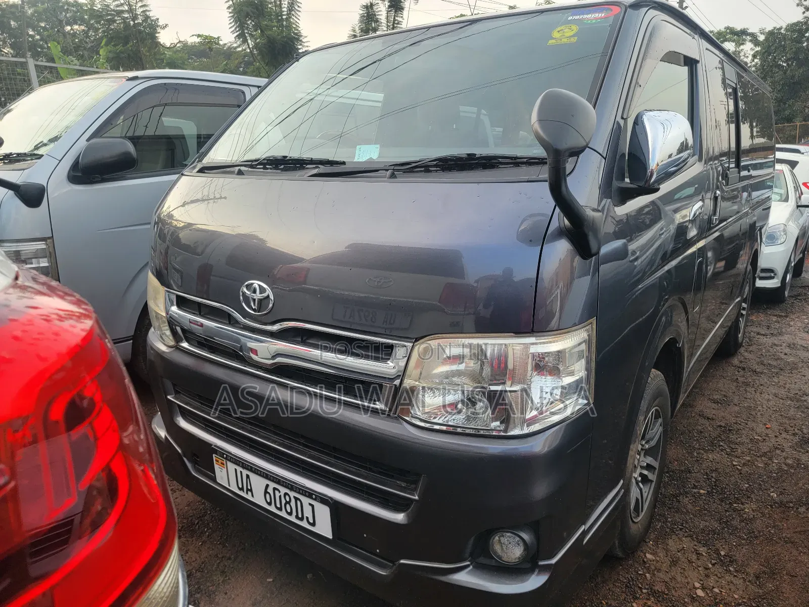 Toyota HiAce 2011 Grey