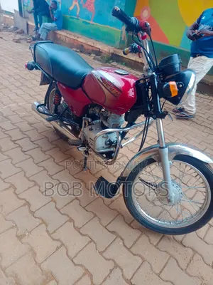 Bajaj Boxer 2024 Red