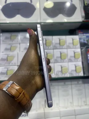Sharp Aquos Sense 32 GB Purple