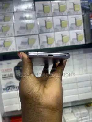 Sharp Aquos Sense 32 GB Purple