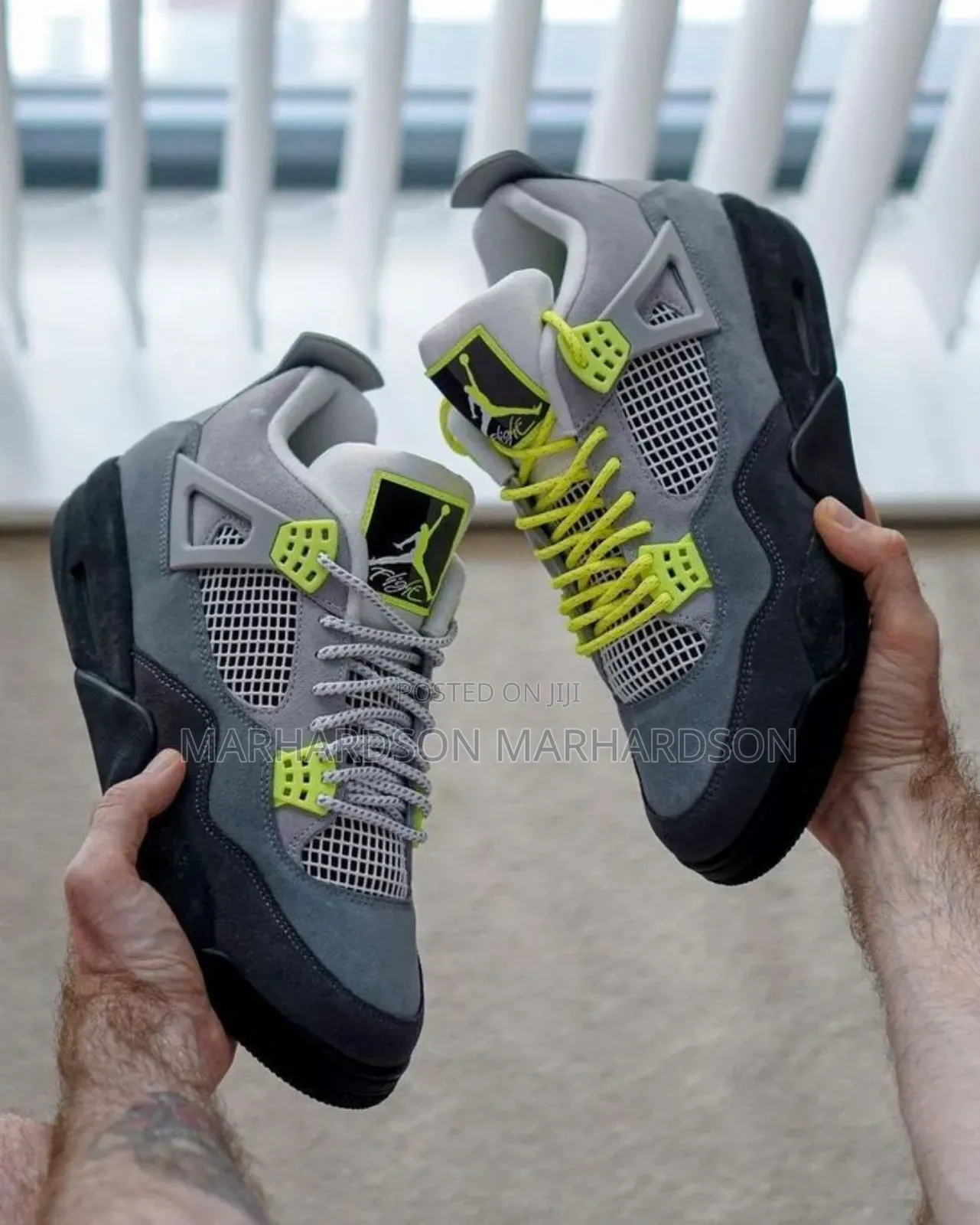 Classy Unique Unisex Sneakers
