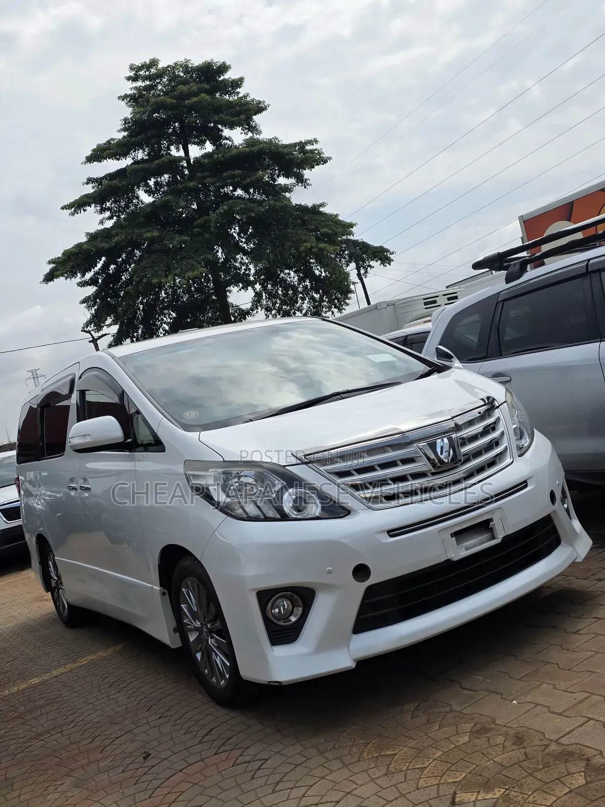Toyota Alphard 2013 White