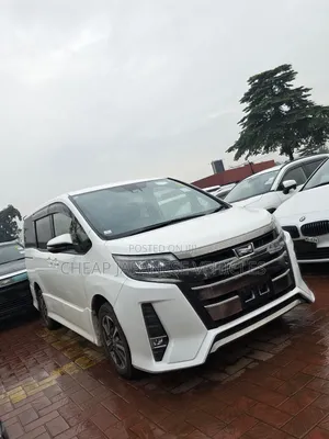 Toyota Noah 2018 White