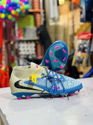 Nike Phantom Football Shoes