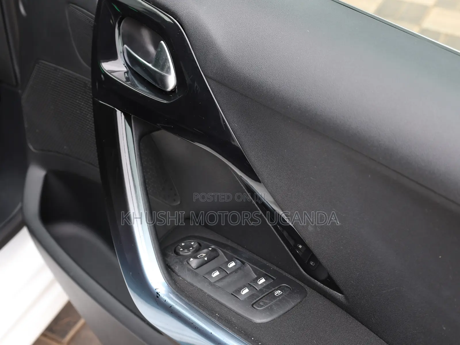 Peugeot 208 2013 White