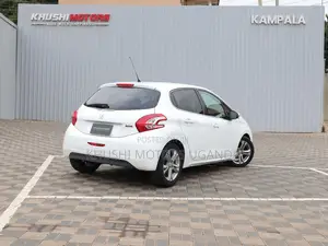 Peugeot 208 2013 White